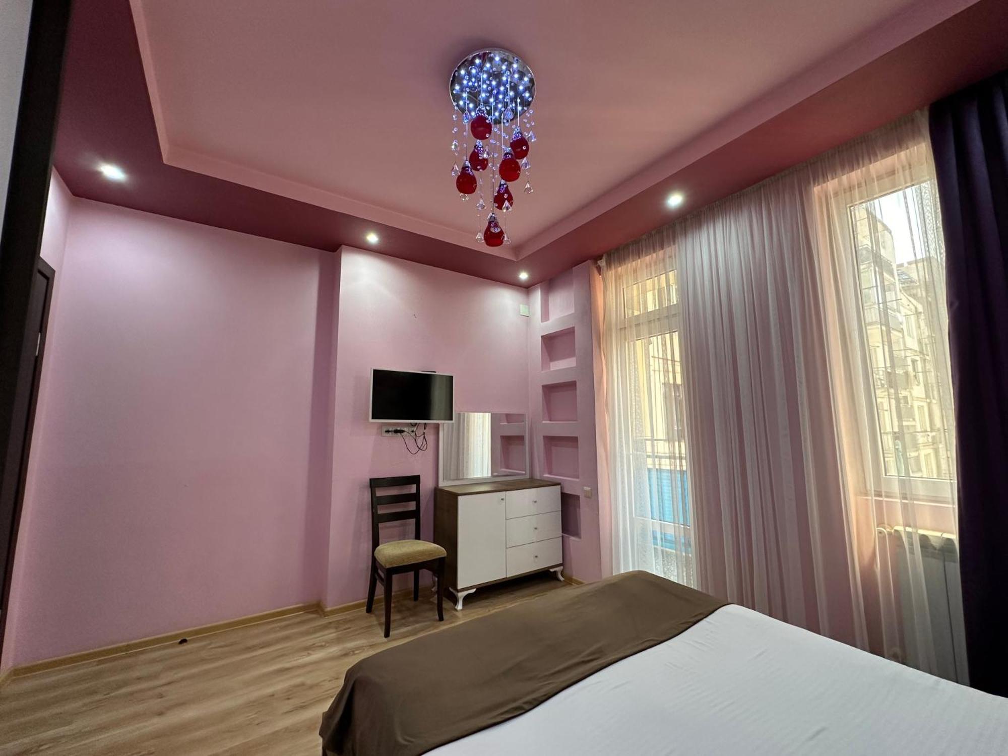 Grand Home Batumi Rom bilde