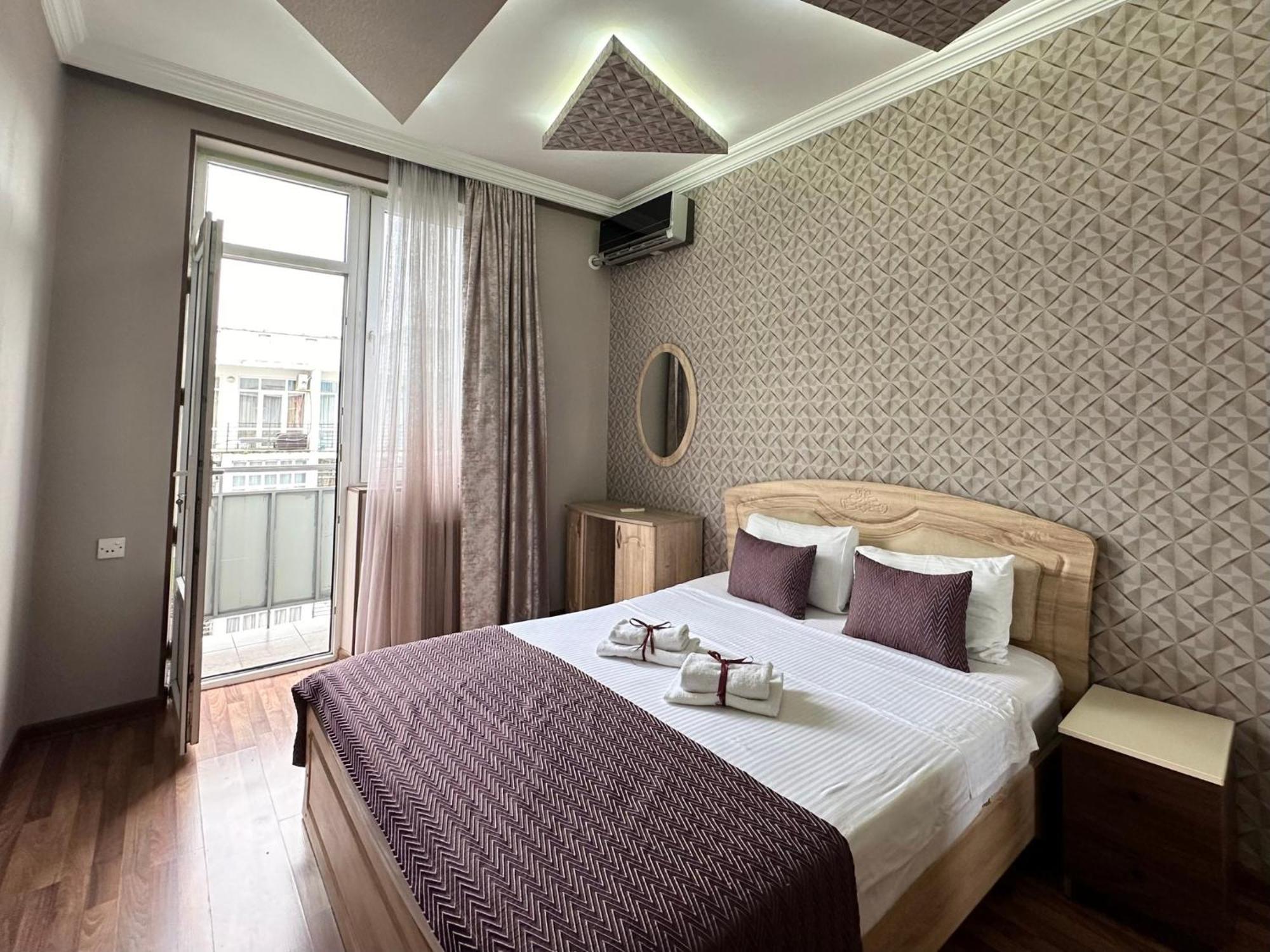 Grand Home Batumi Rom bilde