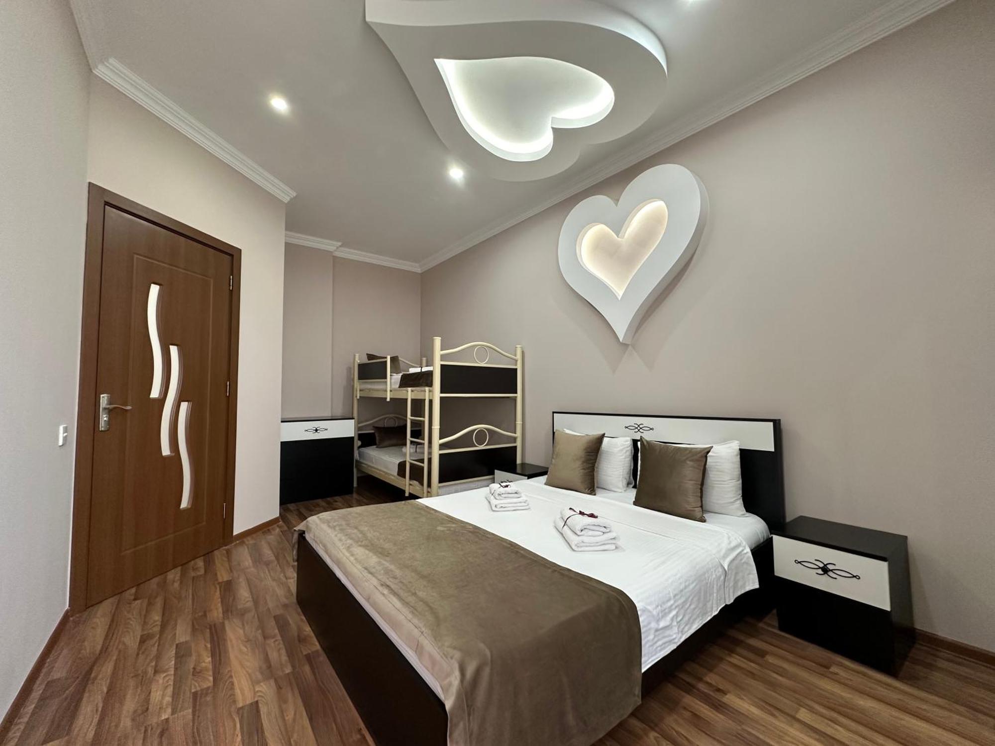 Grand Home Batumi Rom bilde