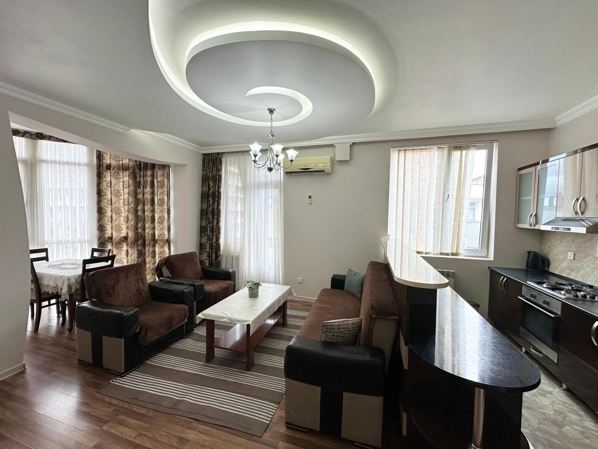Grand Home Batumi Rom bilde
