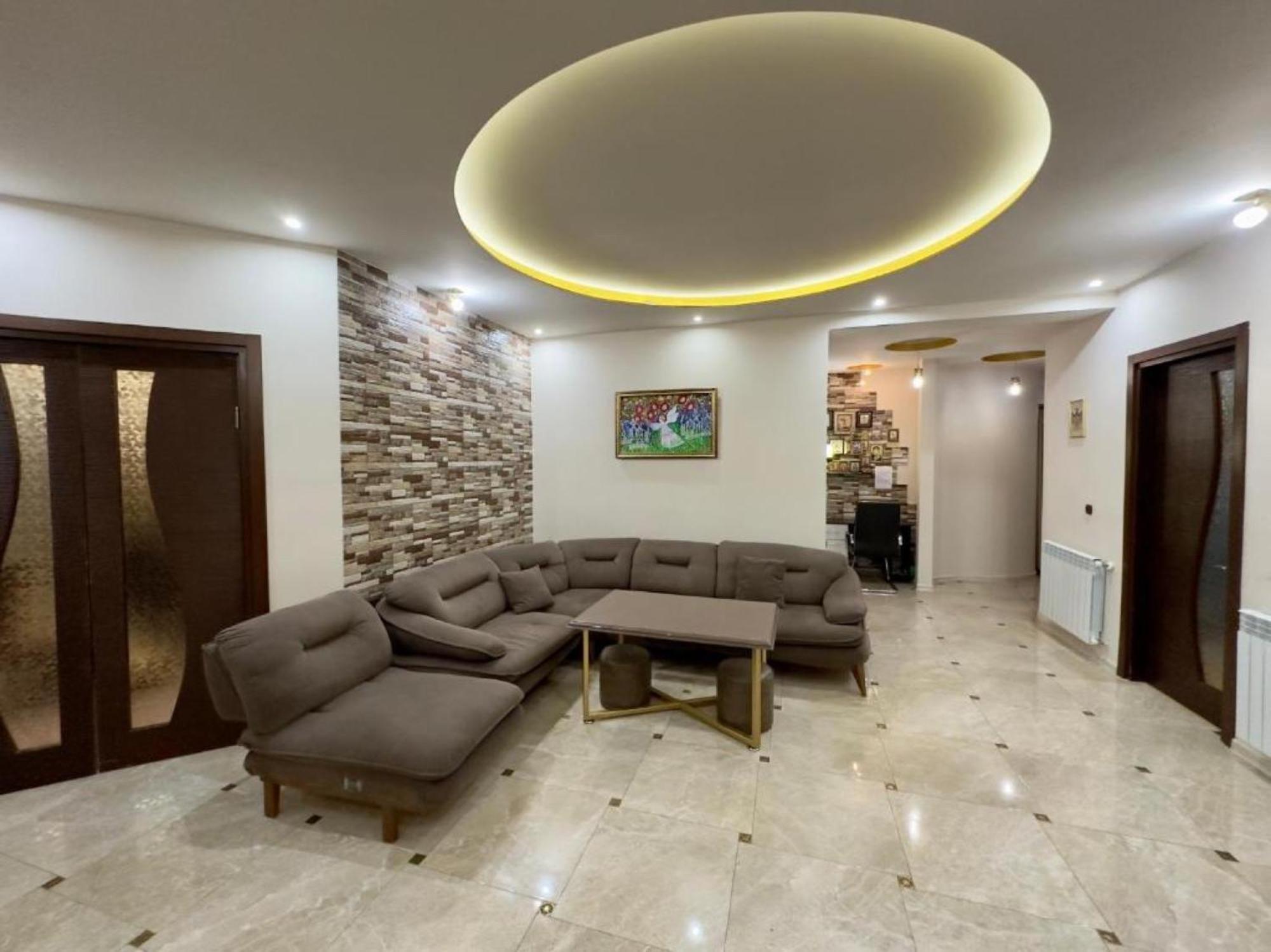 Grand Home Batumi Rom bilde