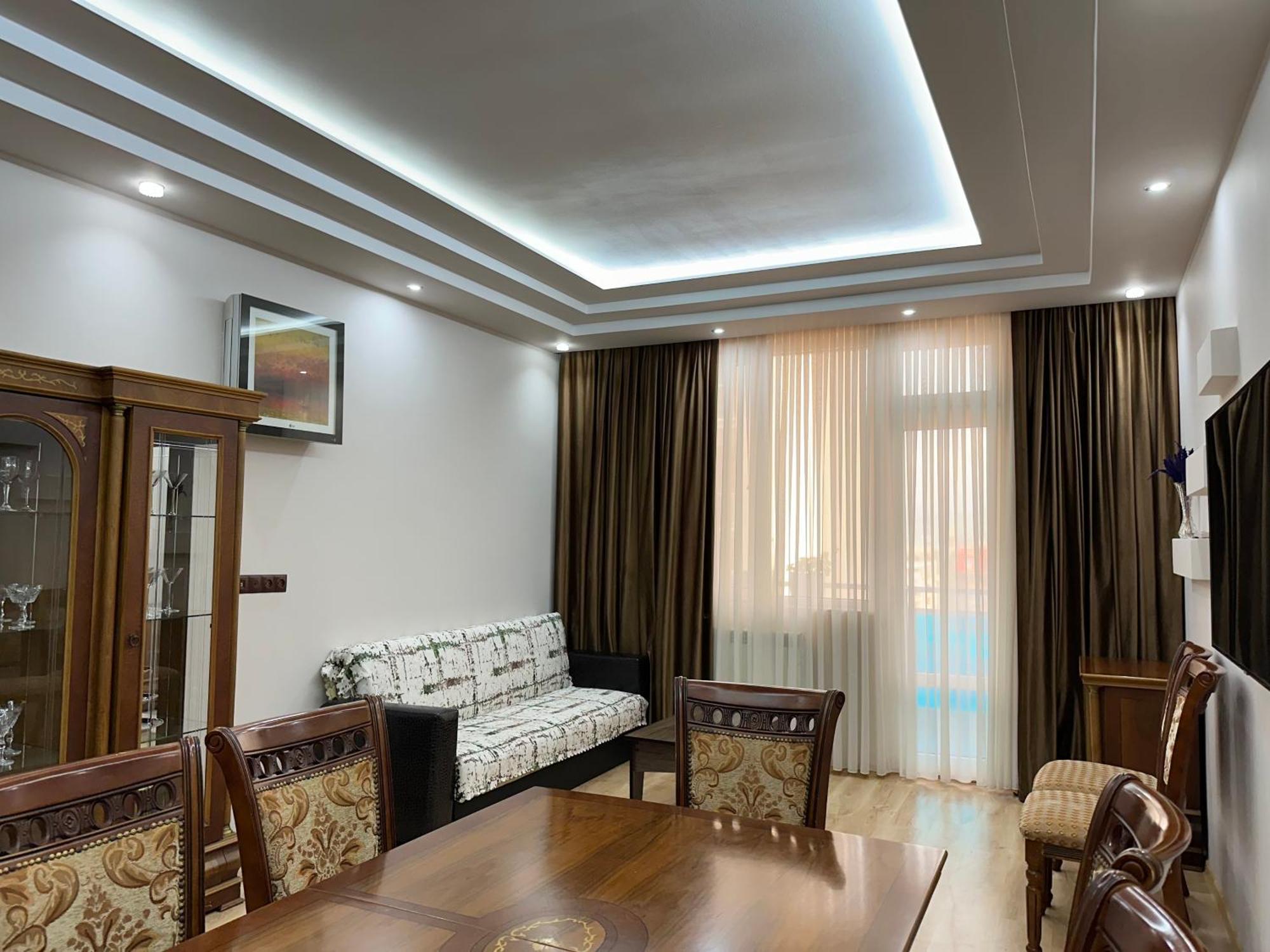 Grand Home Batumi Rom bilde